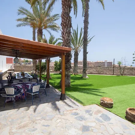 Amazing Canarian To Rent Willa